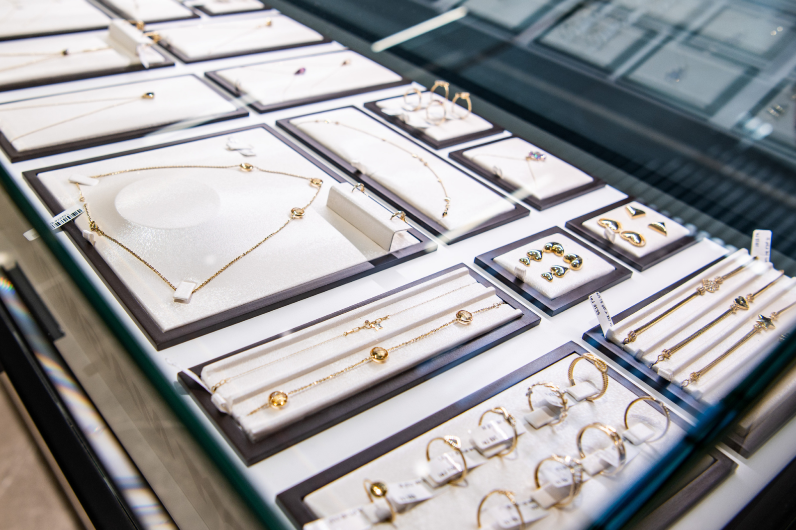 Bijuteriile devin activ de valoare și investiții în 2026 2 bijuterii aur investitii argint diamante pietre pretioase