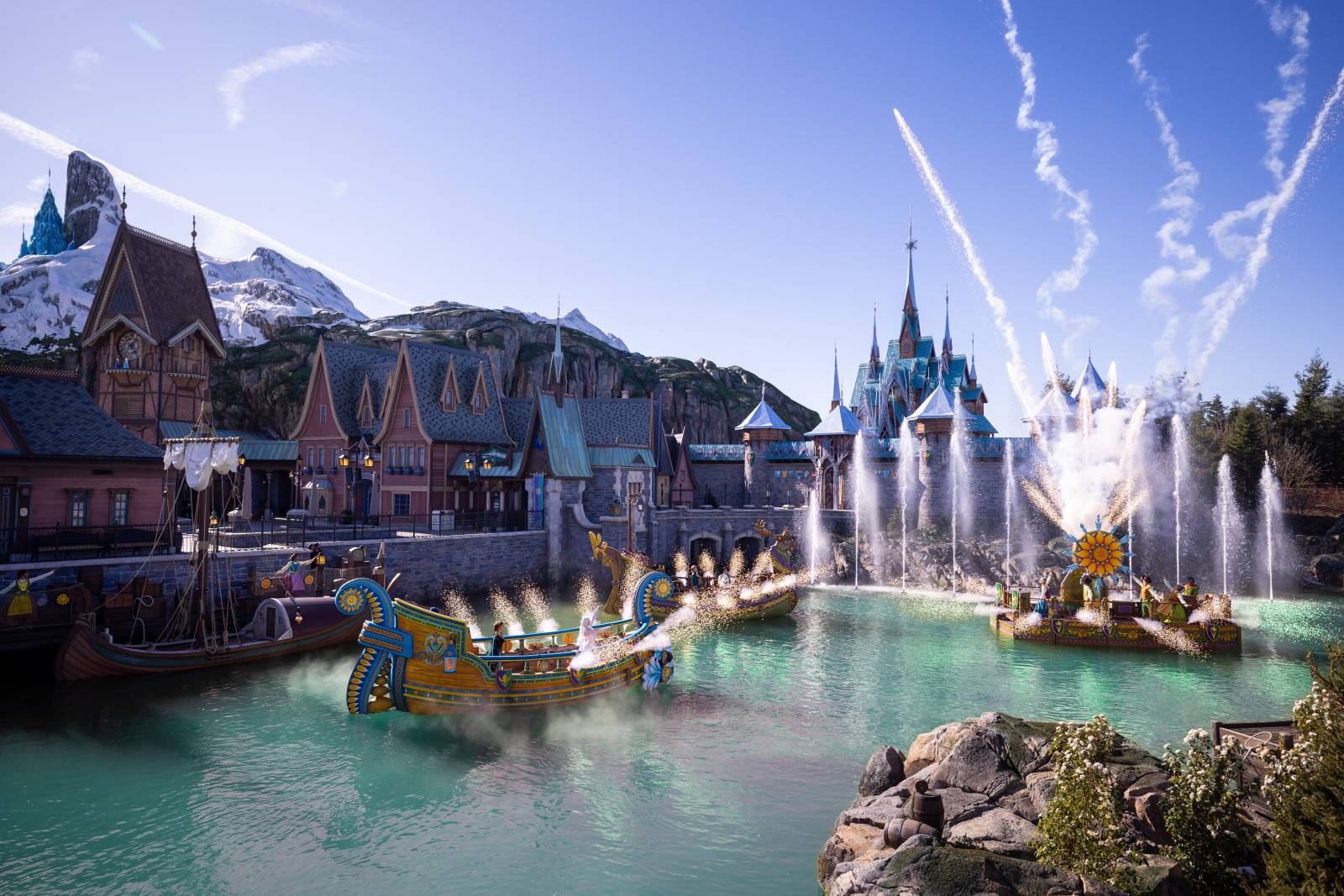 Disneyland Paris a inaugurat World of Frozen. Cum arată noul parc 3 galerie3