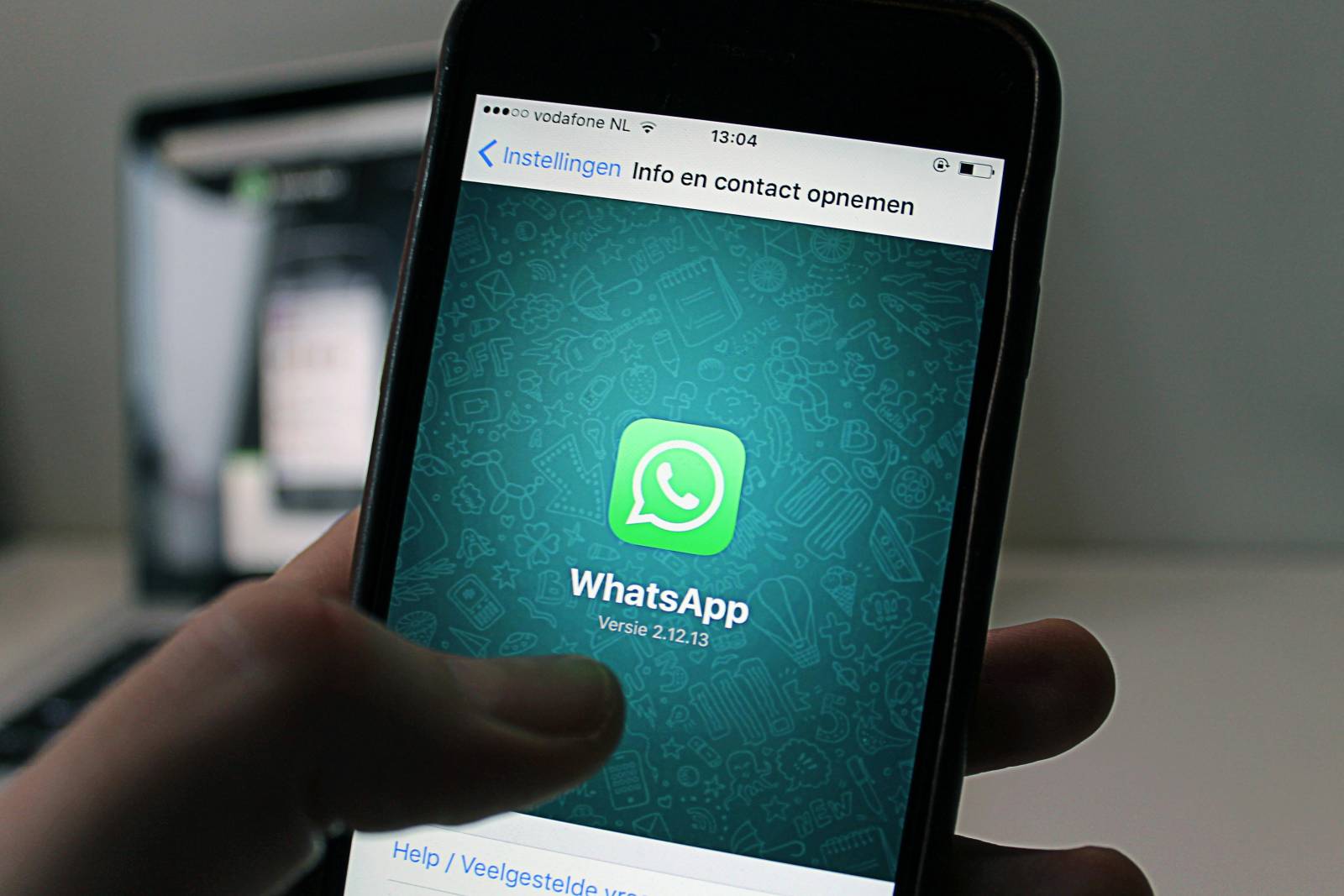 A revenit un nou tip de fraudă bancară: conturile de WhatsApp sparte 1 pexels anton 8100 46924