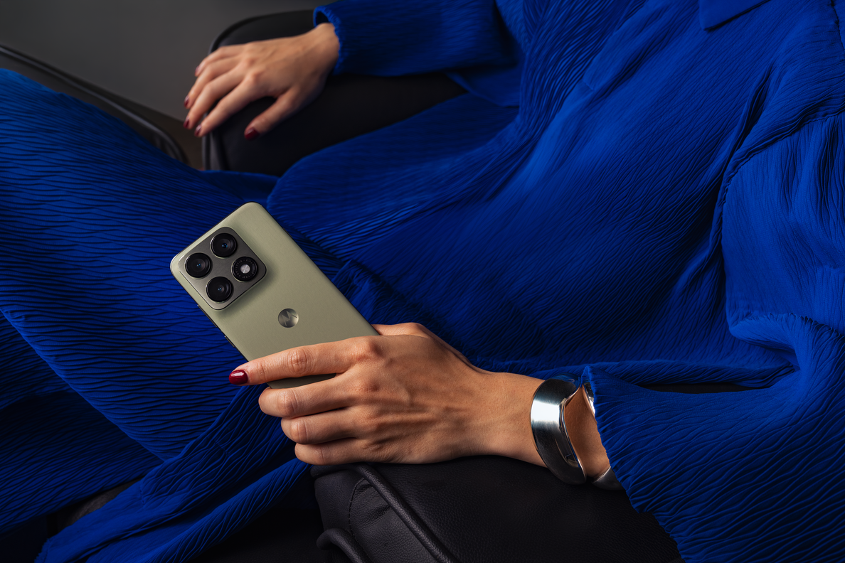 2026 MOTOROLA edge 70 pro GALLERY SHOOT PHOTOS 2