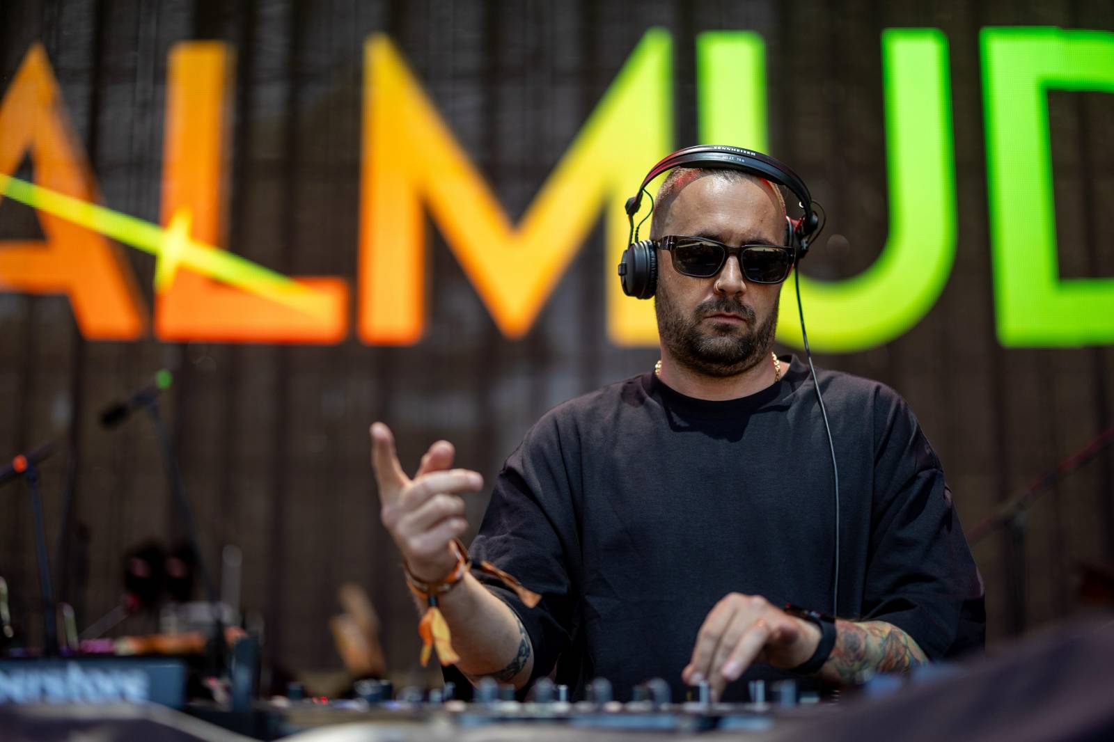 6497FE0C 59CB 40E7 AFD8 45CF8A2A7602 3