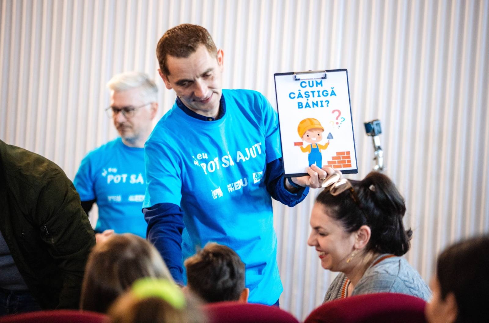 Atelier de educatie financiara ArtFinEdu