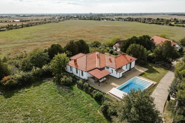 Conacul Kosca exterior