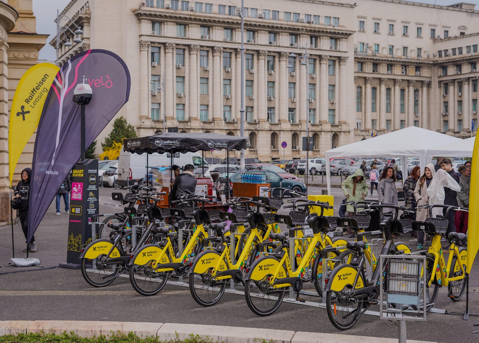 i'velo, prima rețea de mobilitate sustenabilă din țară, s-a relansat cu 450 de biciclete noi și parcări publice 5 Event ivelo Pta Revolutiei 1