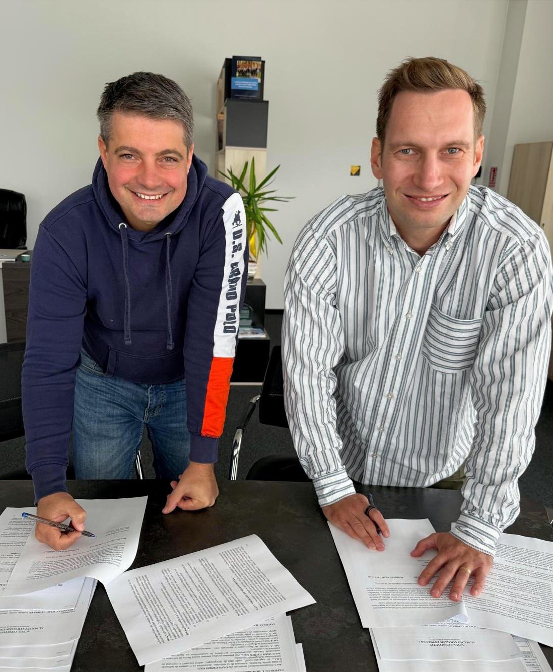 Georgian Moldovan si Vlad Buzoianu