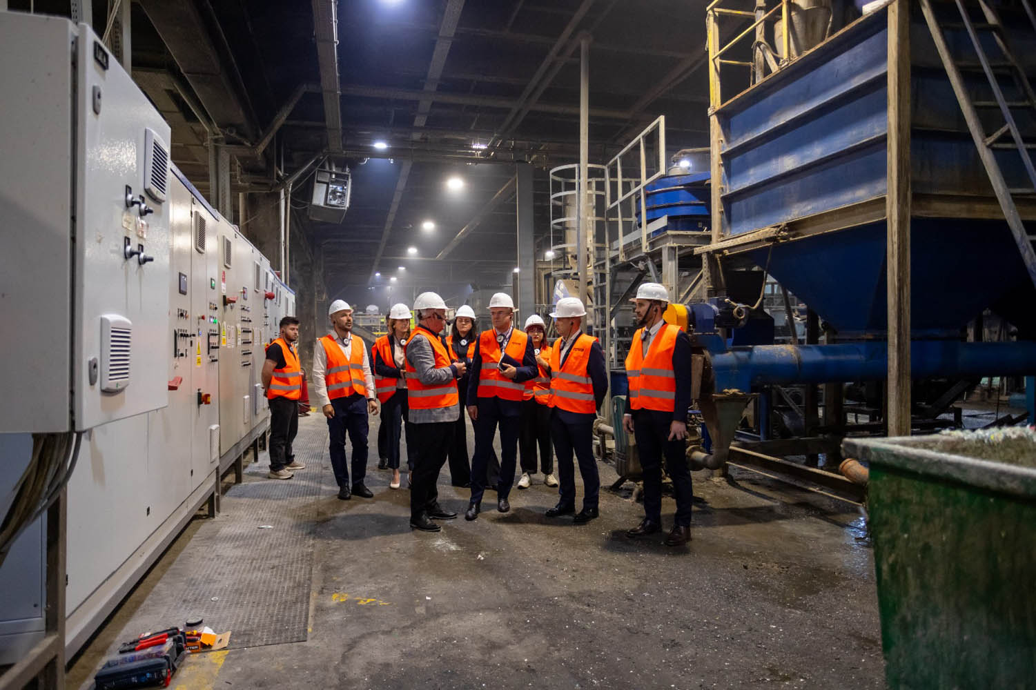 Irineu Darau - ministrul economiei si Mihail Moloiu - CEO Professional Recyle