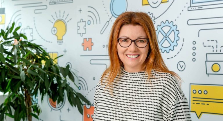 Lucie Edwards, tbi bank