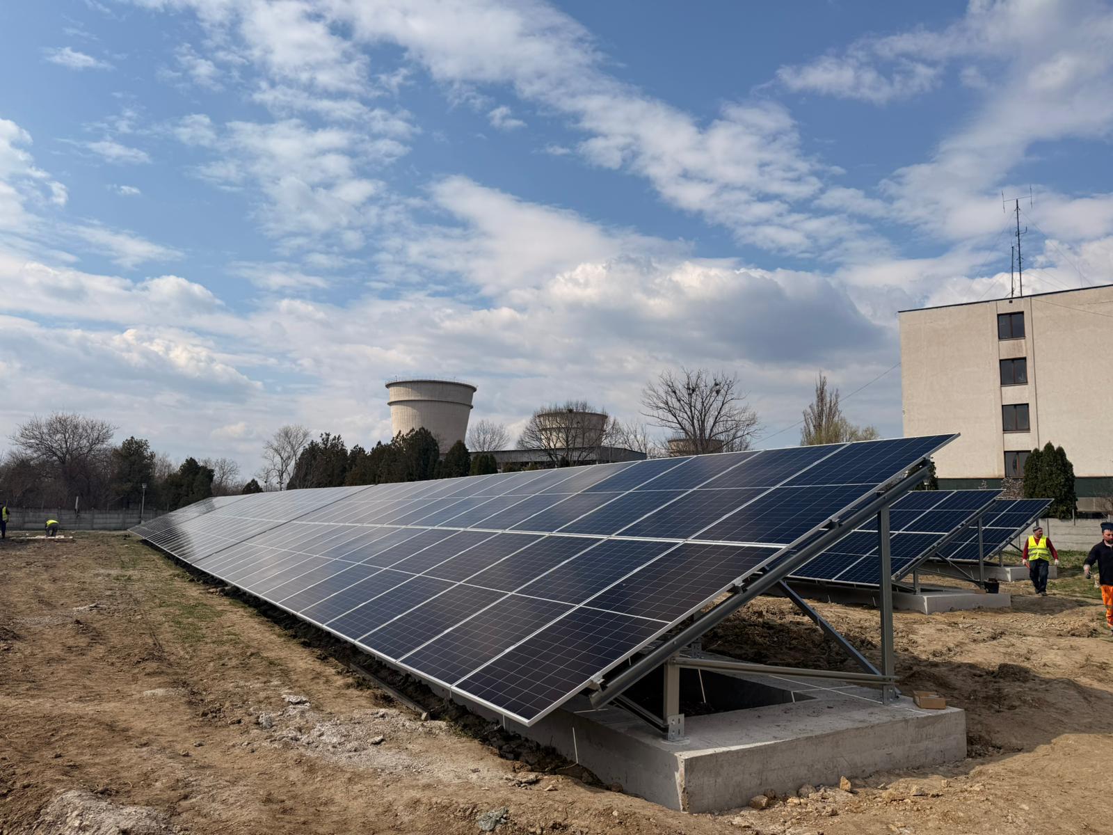 Transelectrica montează panouri fotovoltaice pentru autonomia stațiilor de transformare 1 PANOURI MONTATE TRANSELECTRICA PNRR 4