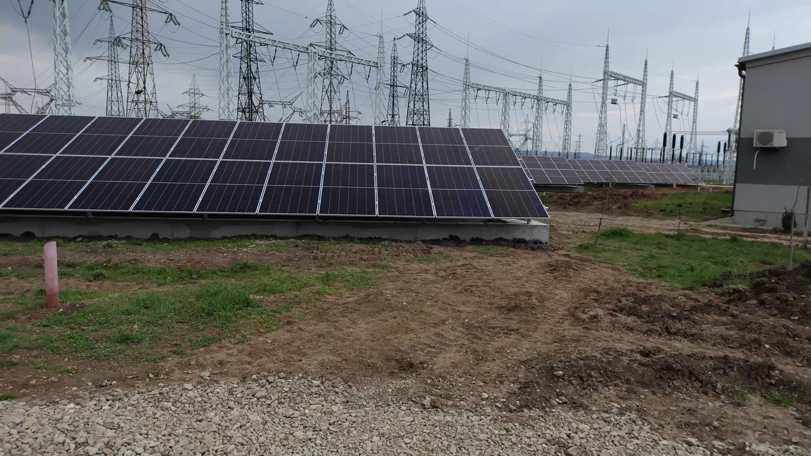 Transelectrica montează panouri fotovoltaice pentru autonomia stațiilor de transformare 4 PANOURI MONTATE TRANSELECTRICA PNRR 7