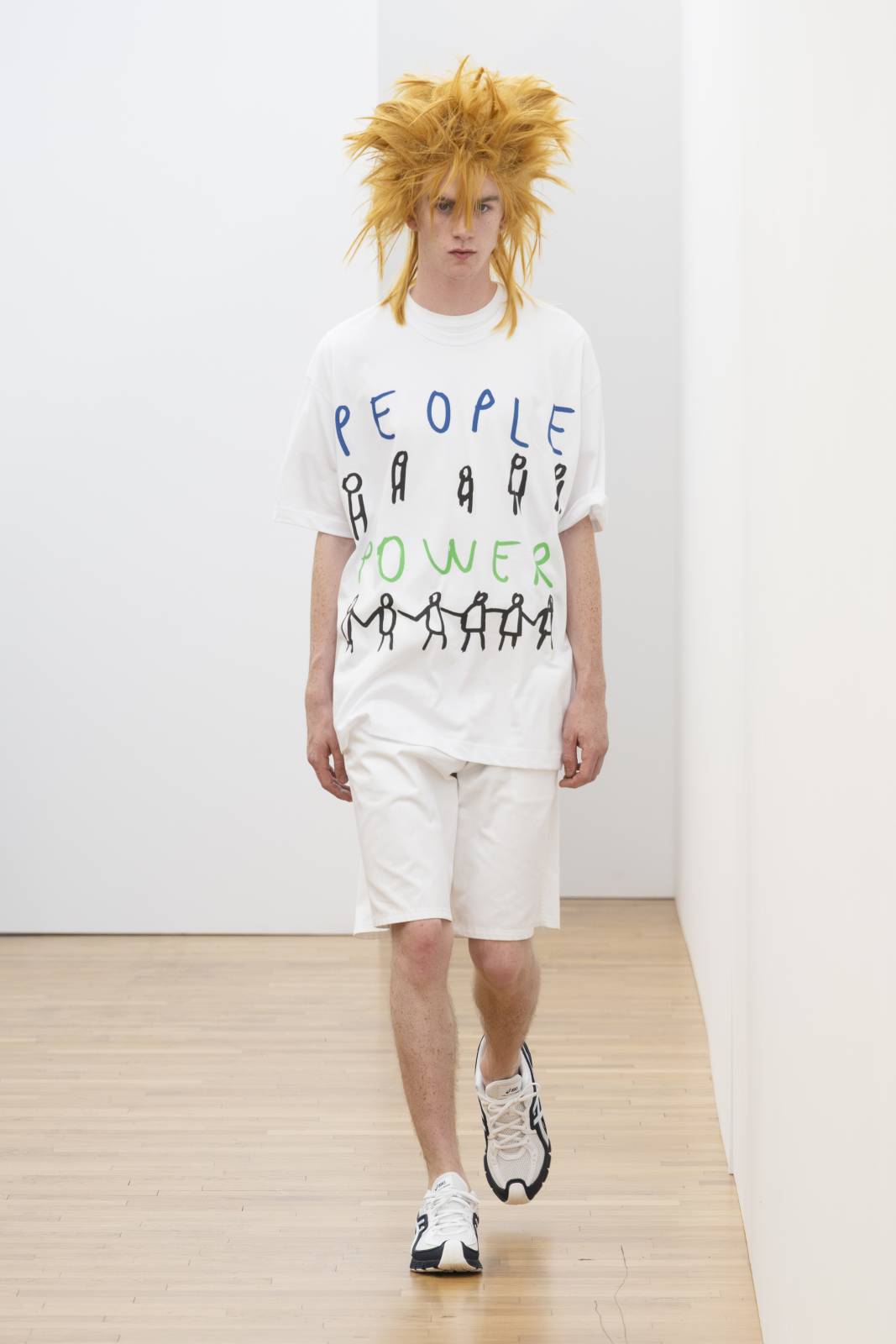 3. CDG x Dan Perjovschi collection foto Comme des Garcons.jpg
