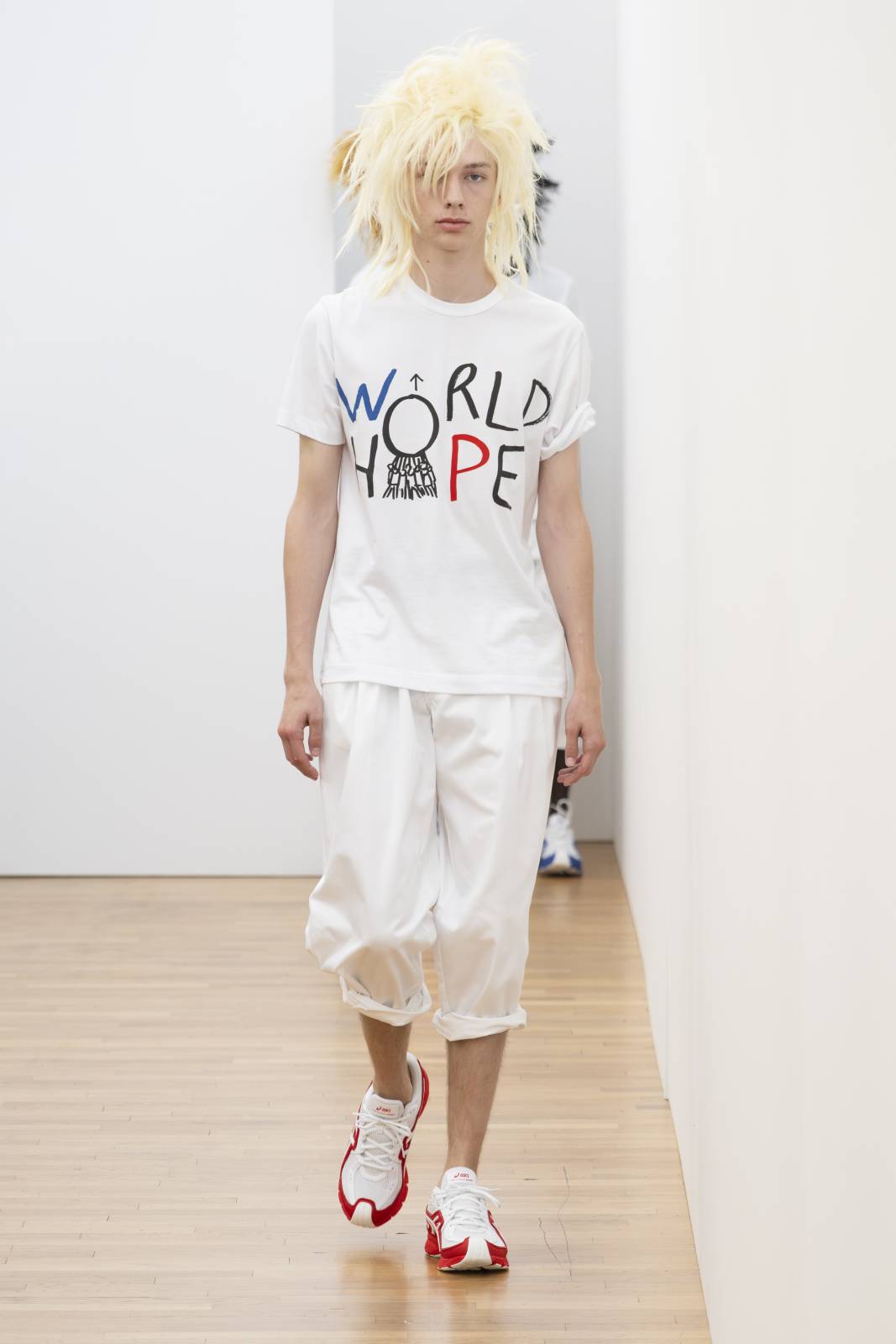 4.CDG x Dan Perjovschi collection foto Comme des Garcons