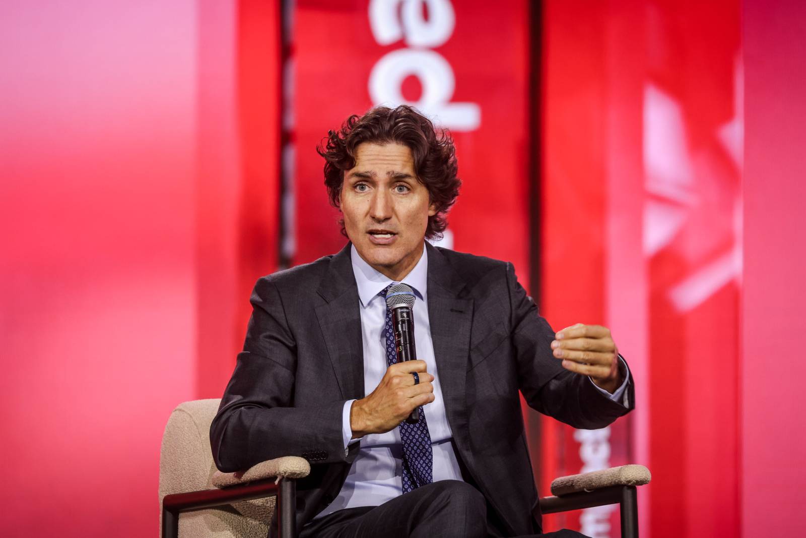 Justin Trudeau: „Suntem ultima generație care își amintește cum era fără AI” 3 55270241824 97e4f6d2ef k