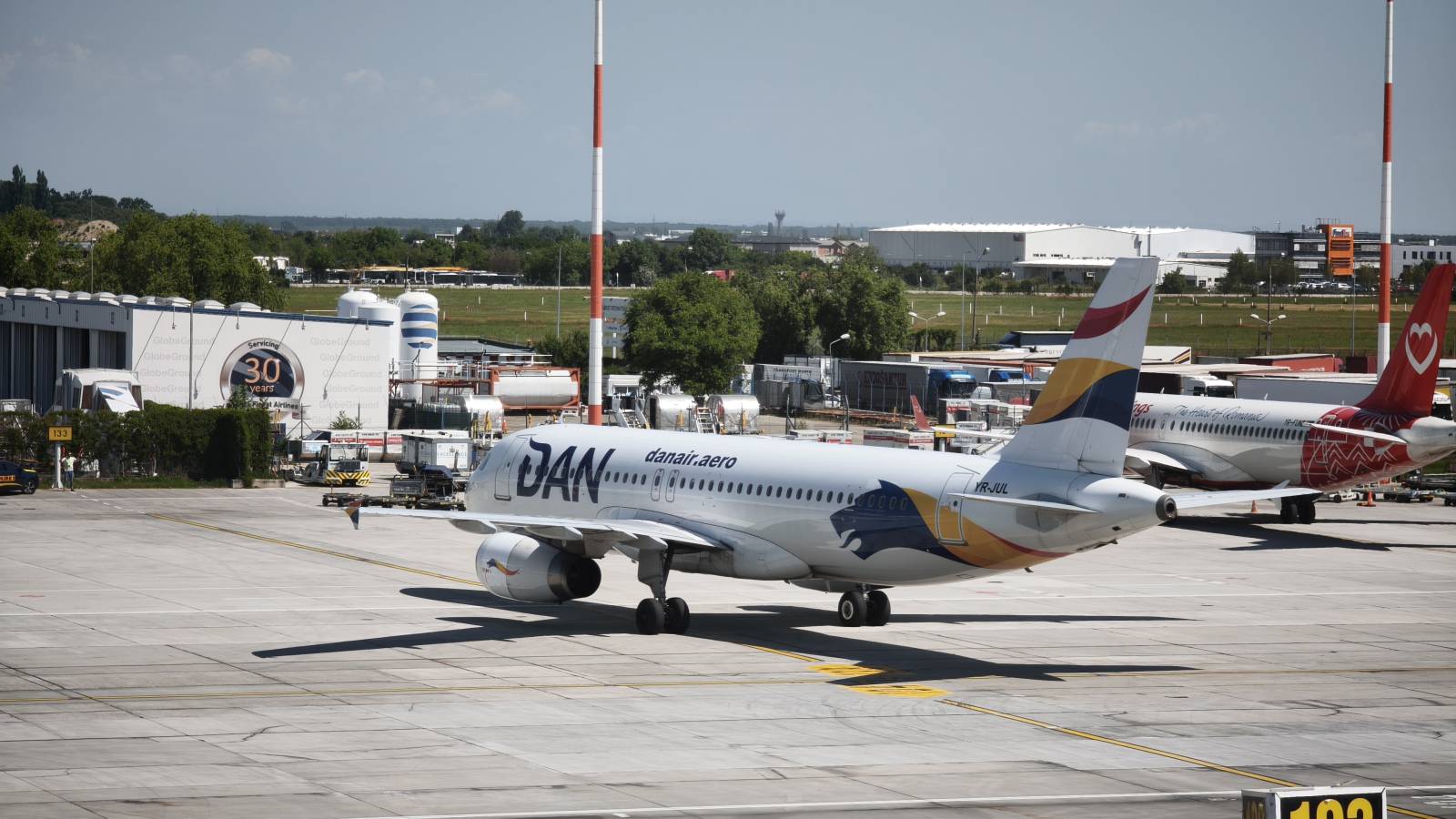 Compania aeriană DAN AIR cere insolvența. Sunt creditori agresivi care amenință să oprească zborurile 1 Dan Air