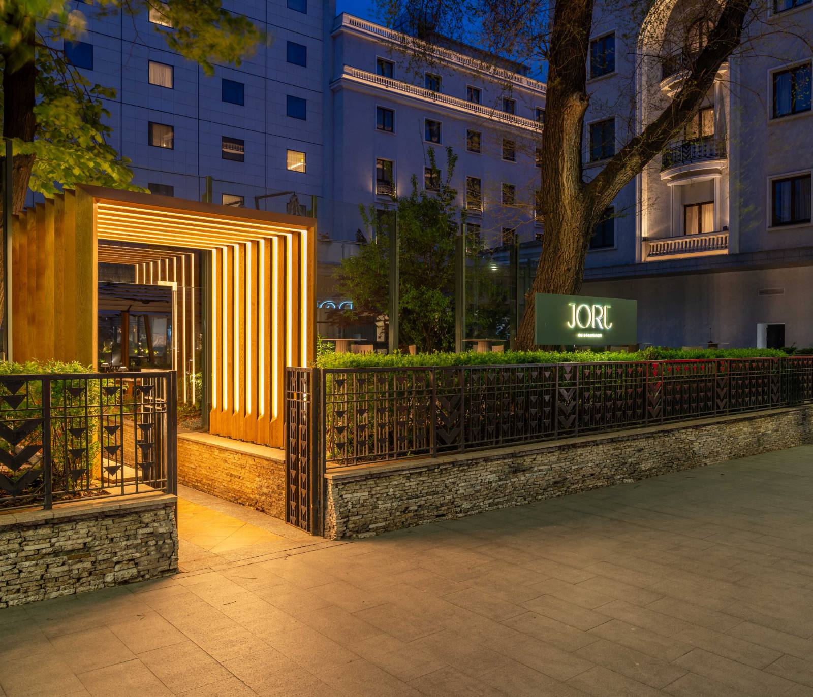 JORJ TERRACE BAR 1