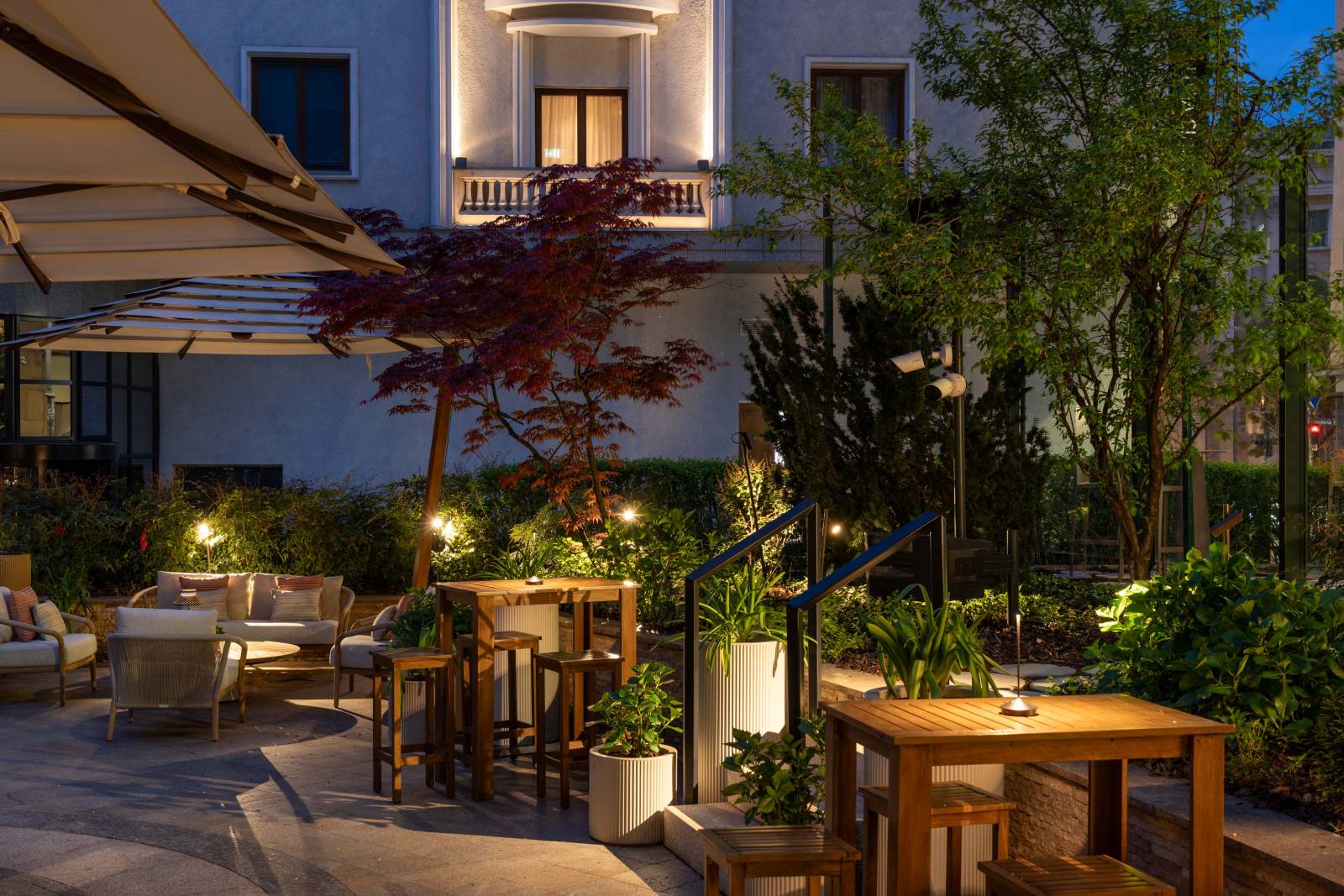 JORJ TERRACE BAR 10