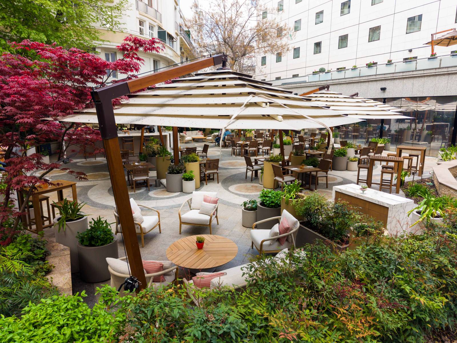 JORJ TERRACE BAR 4