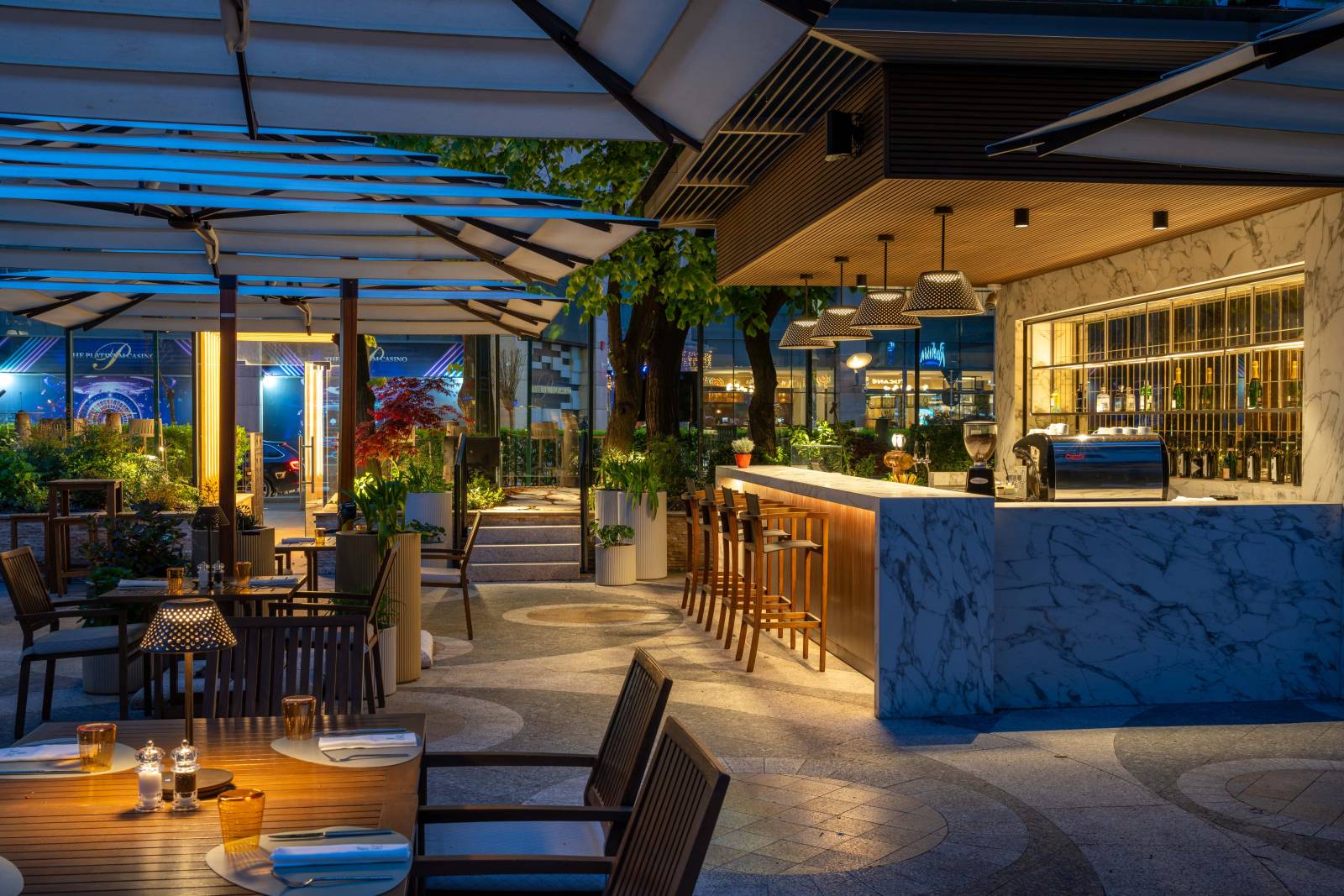 JORJ TERRACE BAR 9