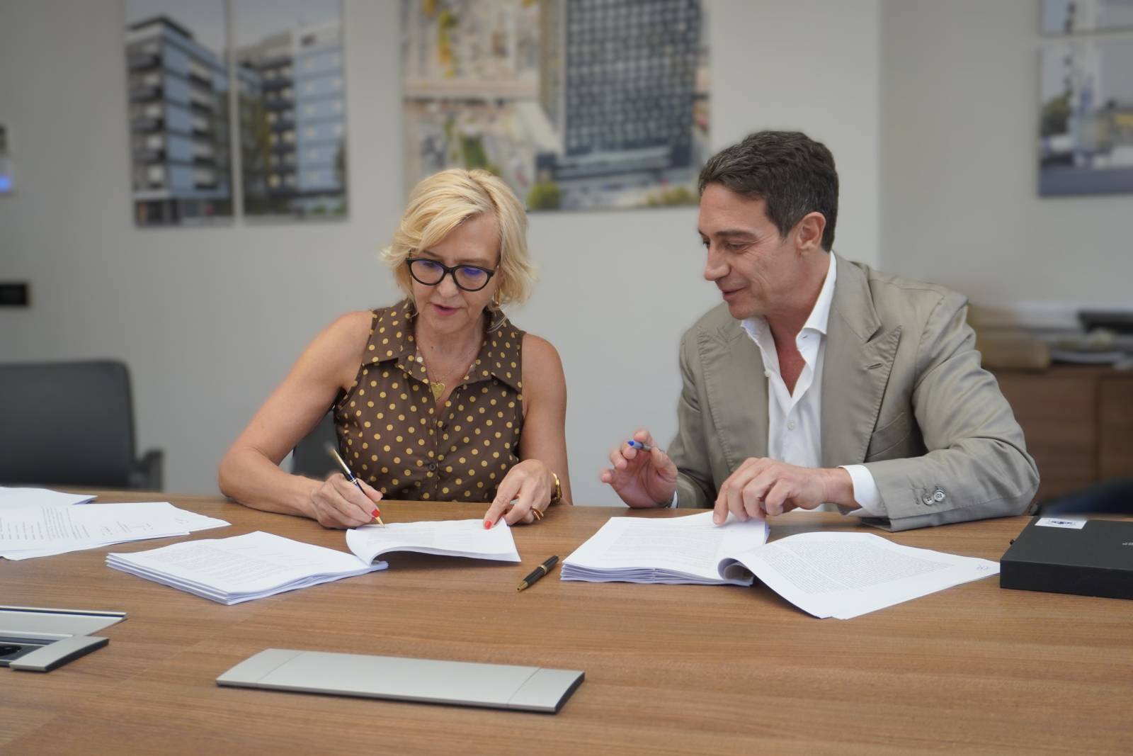 Little London International Academy își extinde operațiunile și va deschide un nou campus pentru peste 600 de elevi. Investiție de peste 18 mil. euro 1 Luminita Macsim Michele Nusco