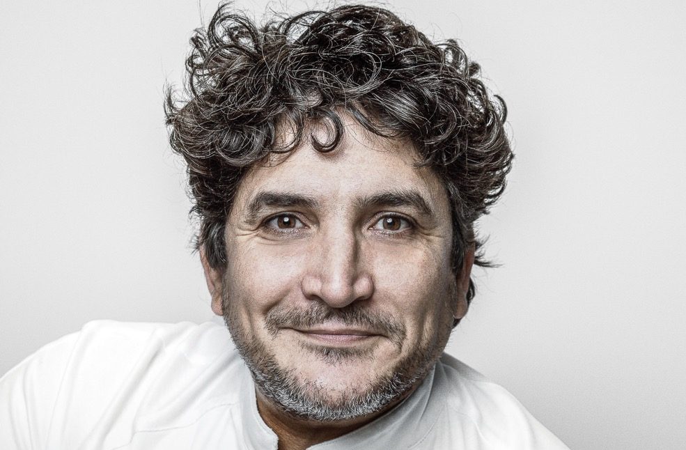 MAURO COLAGRECO PORTRAIT Sitting 4C V cropped © Philip Ducap Large e1778850608954