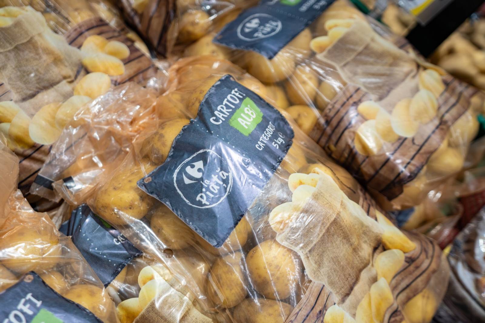 Carrefour Romania oprește importurile pentru categoriile de legume și fructe de sezon 2 12