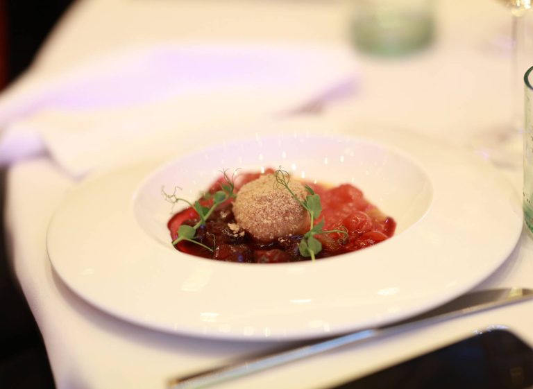 30 Ziua Gastronomiei Sustenabile Sarbatoarea Gustului Gomboti branza de vaca cu dulceata de rosii cu cirese