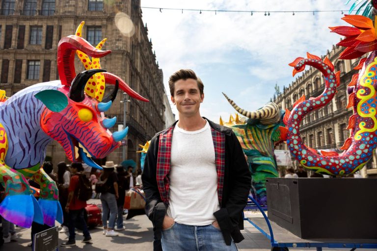ANTONI POROWSKI CELE MAI UIMITOARE DESTINATII DIN LUME