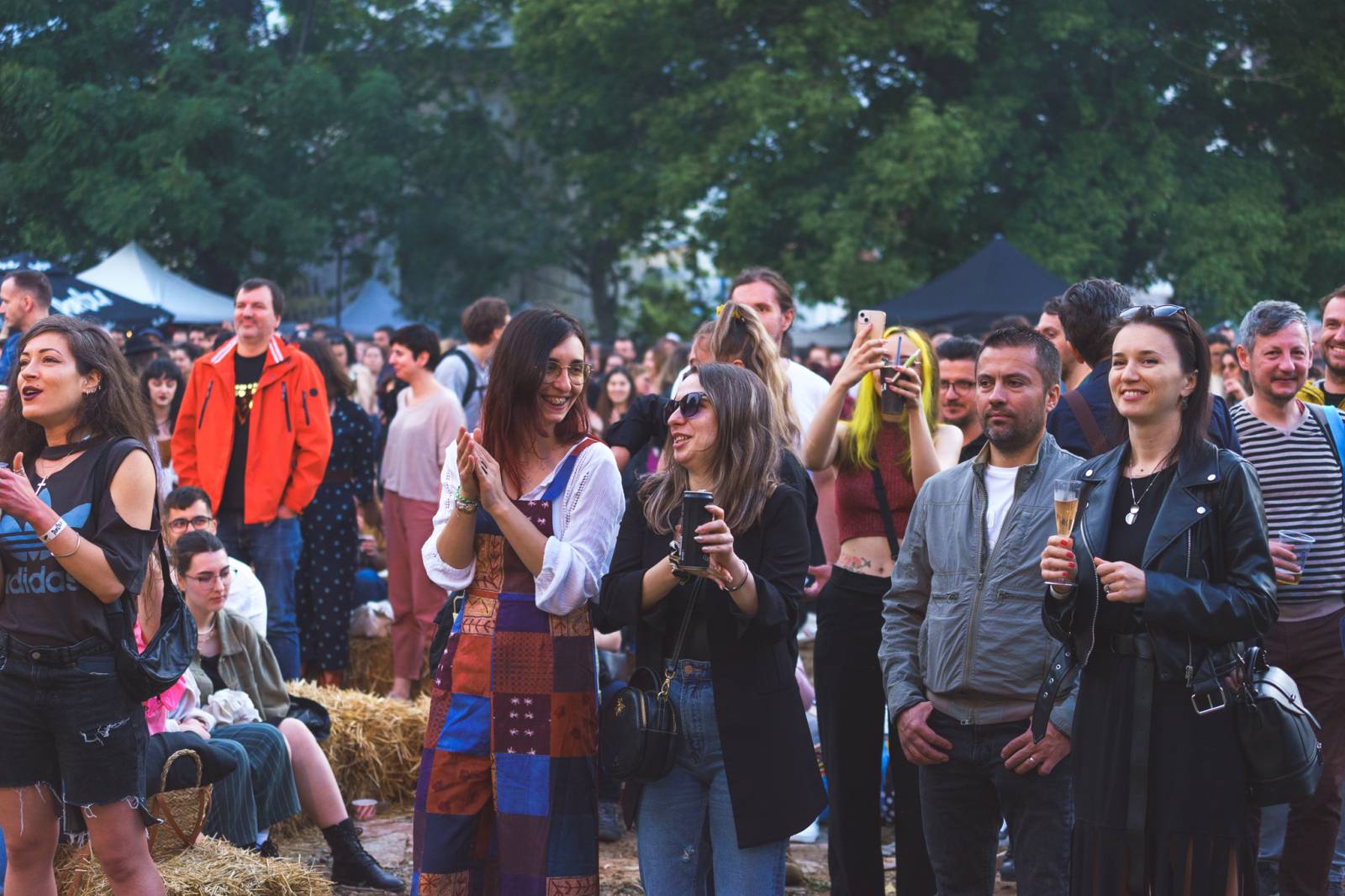 Antreprenoriat creativ pentru comunitate: Iulian Văcărean, fondatorul asociației E Ceva Bine și omul din spatele festivalului Femei pe Mătăsari 3 DSC1165