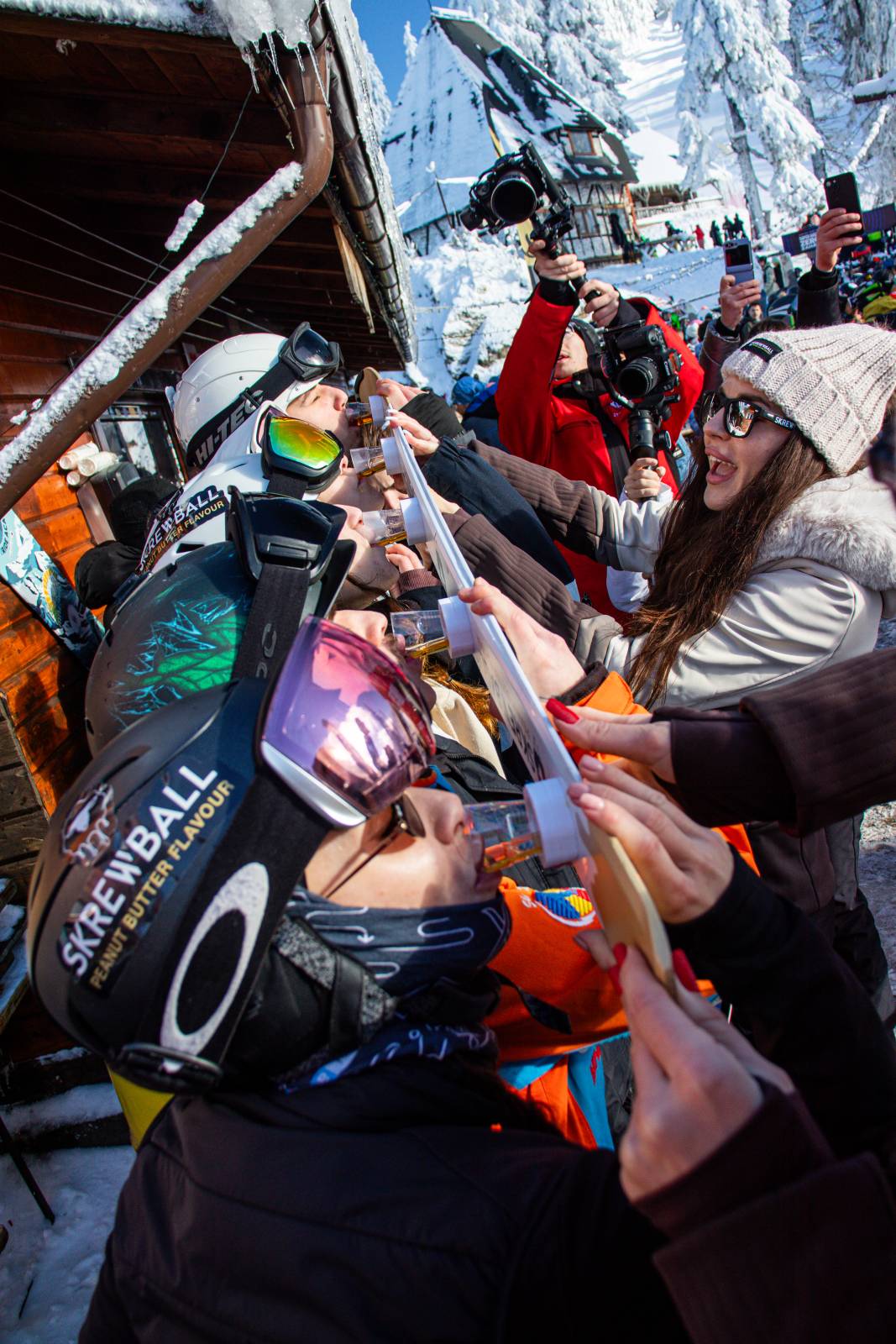 Mediascope a implementat pentru Skrewball platforma de activare „Après Skrew” în principalele locații après-ski din România 5 Mediascope a implementat pentru Skrewball platforma de activare „Après Skrew”