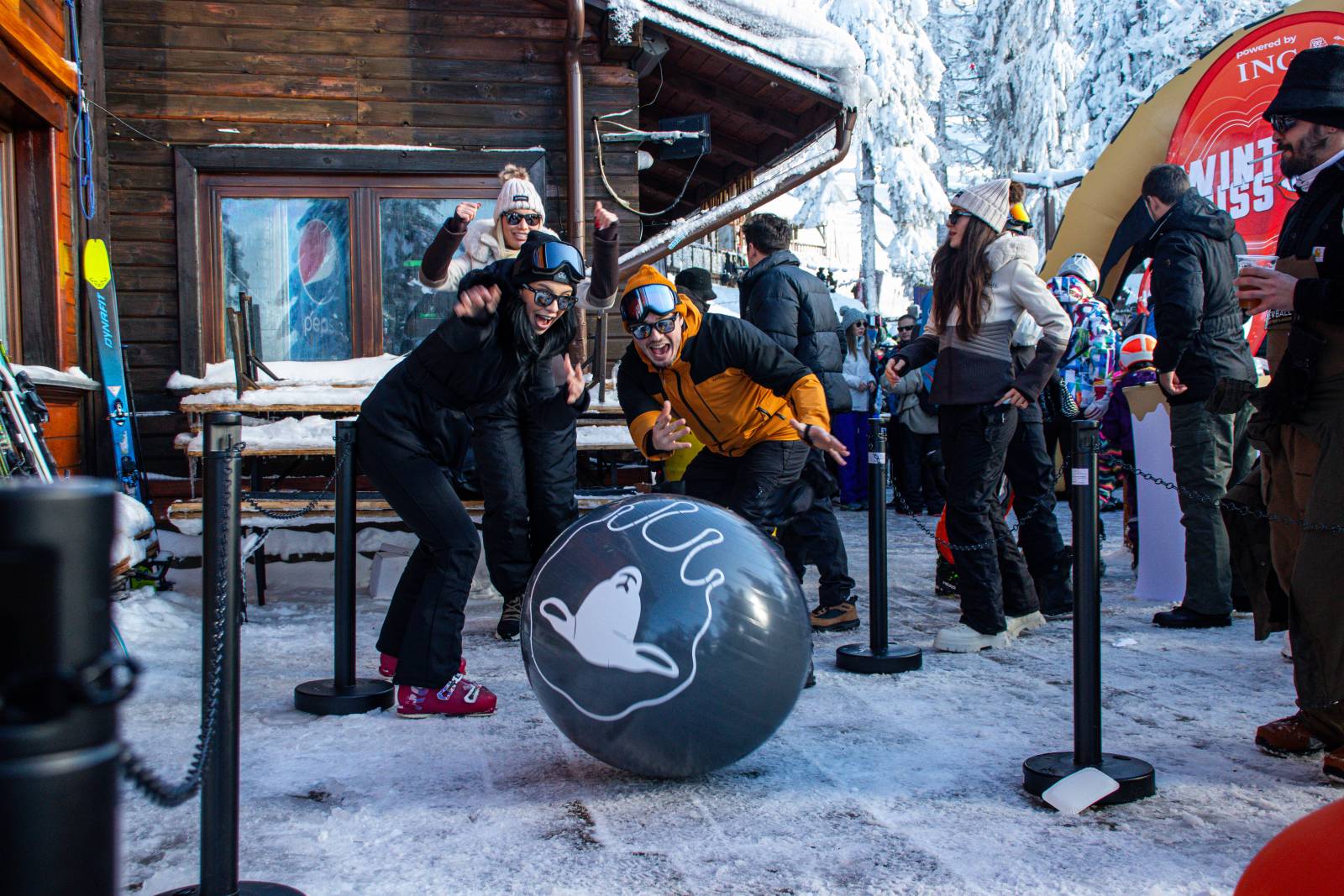 Mediascope a implementat pentru Skrewball platforma de activare „Après Skrew” în principalele locații après-ski din România 1 IMG 0901