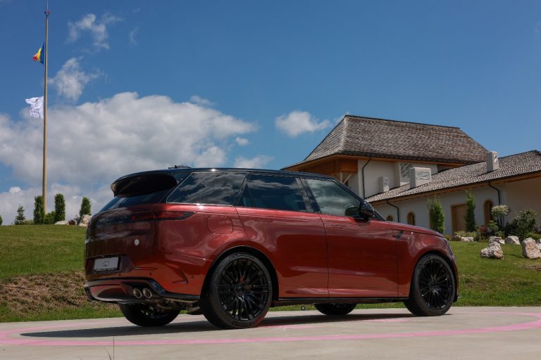 RANGE ROVER REDEFINESTE EXPERIENTA DE CALATORIE 16