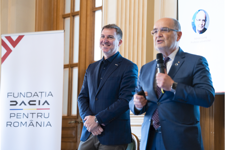Fundația Dacia pentru România alocă un milion de euro pentru un program de granturi 1 Stanga Mihai Bordeanu Managing Director Dacia Brand SEE Country Head Romania Dreapta Adrian Curaj Presedinte Consiliu Director FDpR