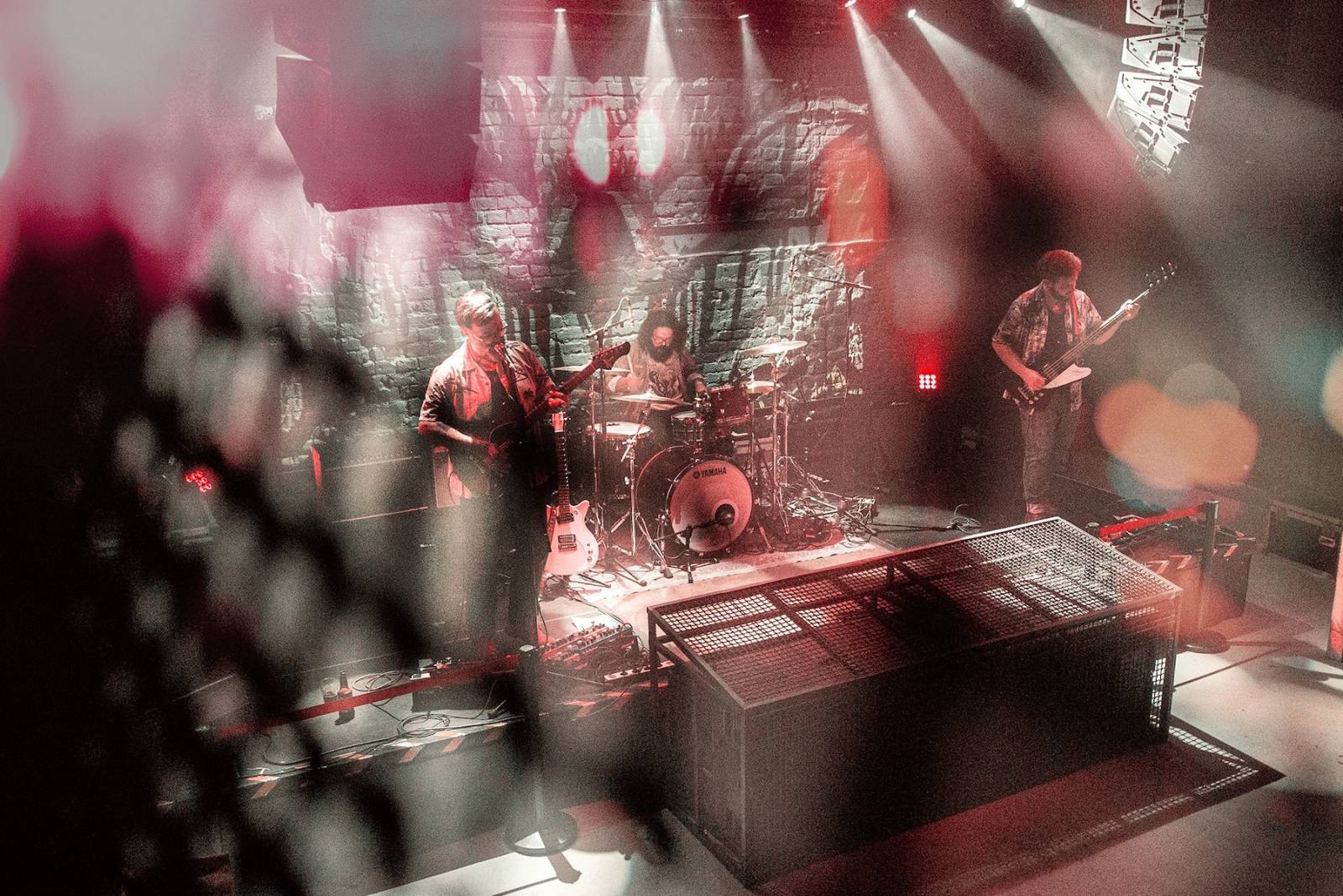 Stray Lights Festival aduce trei zile de muzică alternativă, post-punk, experimental și noise, între 31 iulie și 2 august, în București, la Control Club 5 Stray Lights Festival