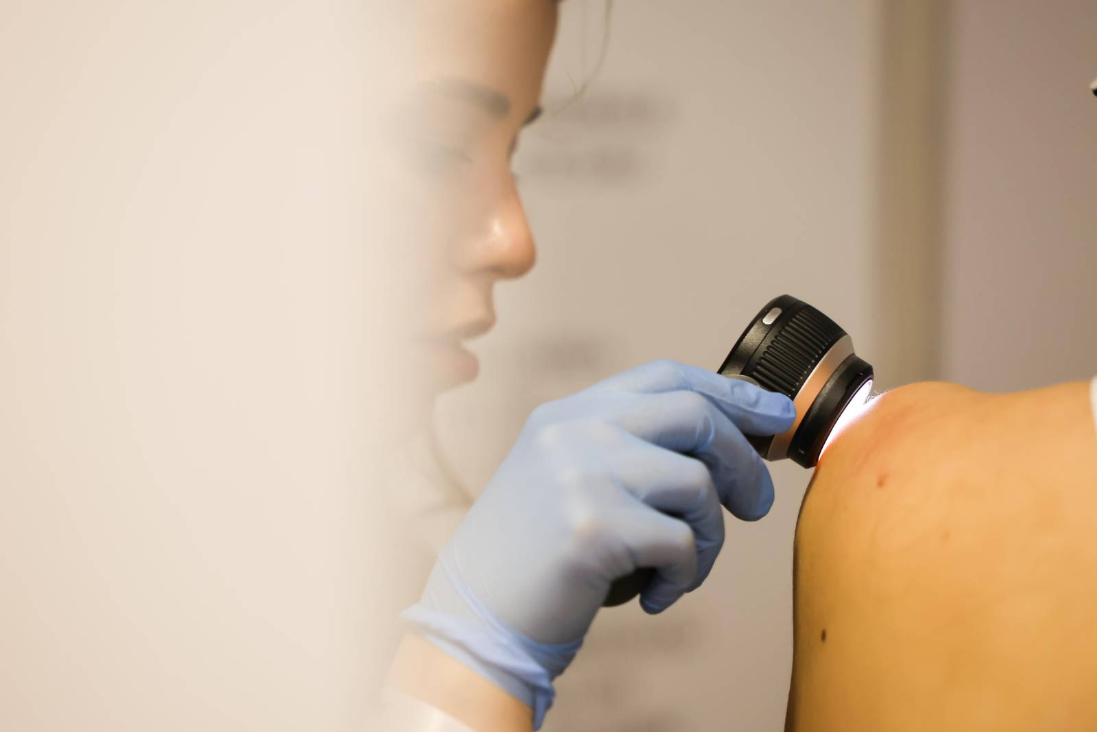 L’Oréal România oferă acces la consultații dermatologice gratuite prin campania „Zilele Protecției Solare” 3 ZPS 2