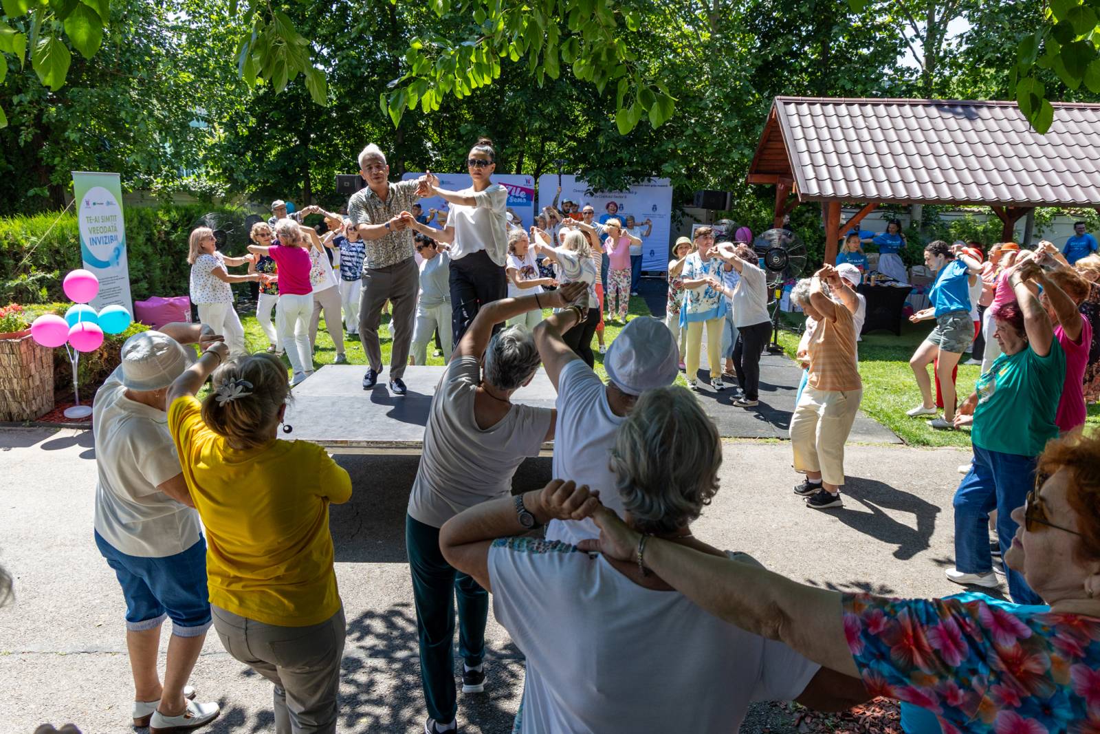 Poza pentru articolul “Zile cu Sens” – evenimentul prin care seniorii au trăit bucuria socializării cu ajutorul dansului