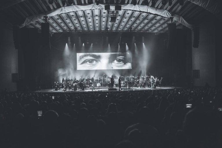 Trupa byron continuă turneul simfonic „Minunata Lume Nouă” cu un concert alături de Orchestra Simfonică a Filarmonicii „Paul Constantinescu” din Ploiești 29 credits Cristina Oltean