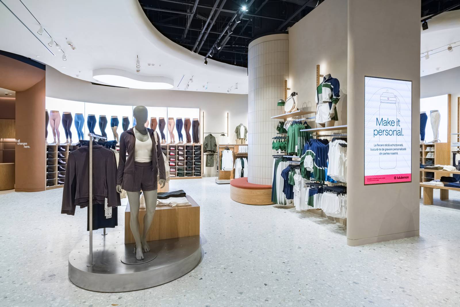 Primul magazin lululemon din România s-a deschis în București 10 lululemon 11