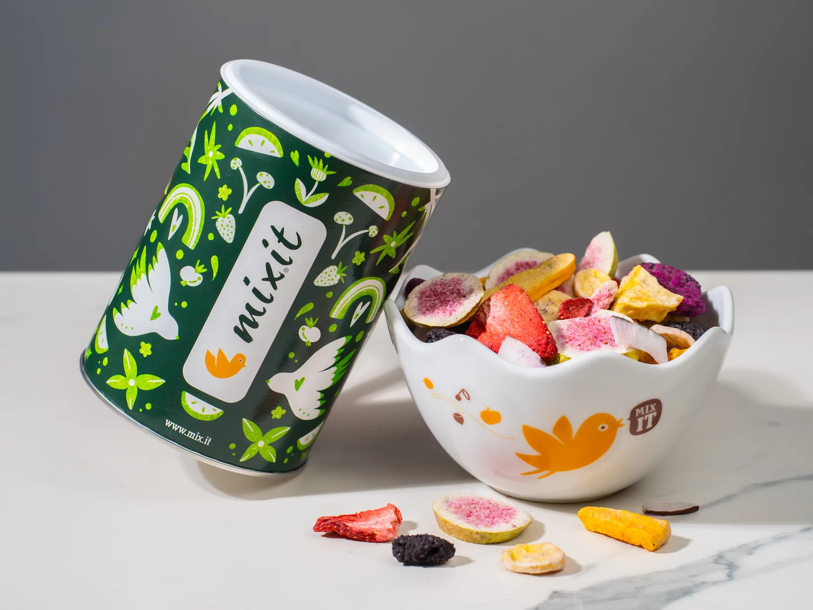 Mixit aduce aromele tropicale în vacanță: fructe exotice liofilizate și gustări practice pentru drum, plajă și rucsac 1 Mixit aduce aromele tropicale în vacanță