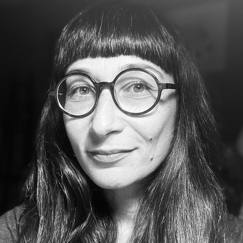 Raluca Băraru, artist-antreprenor: „Vânzarea de artă este un maraton, nu un sprint” 2 portret