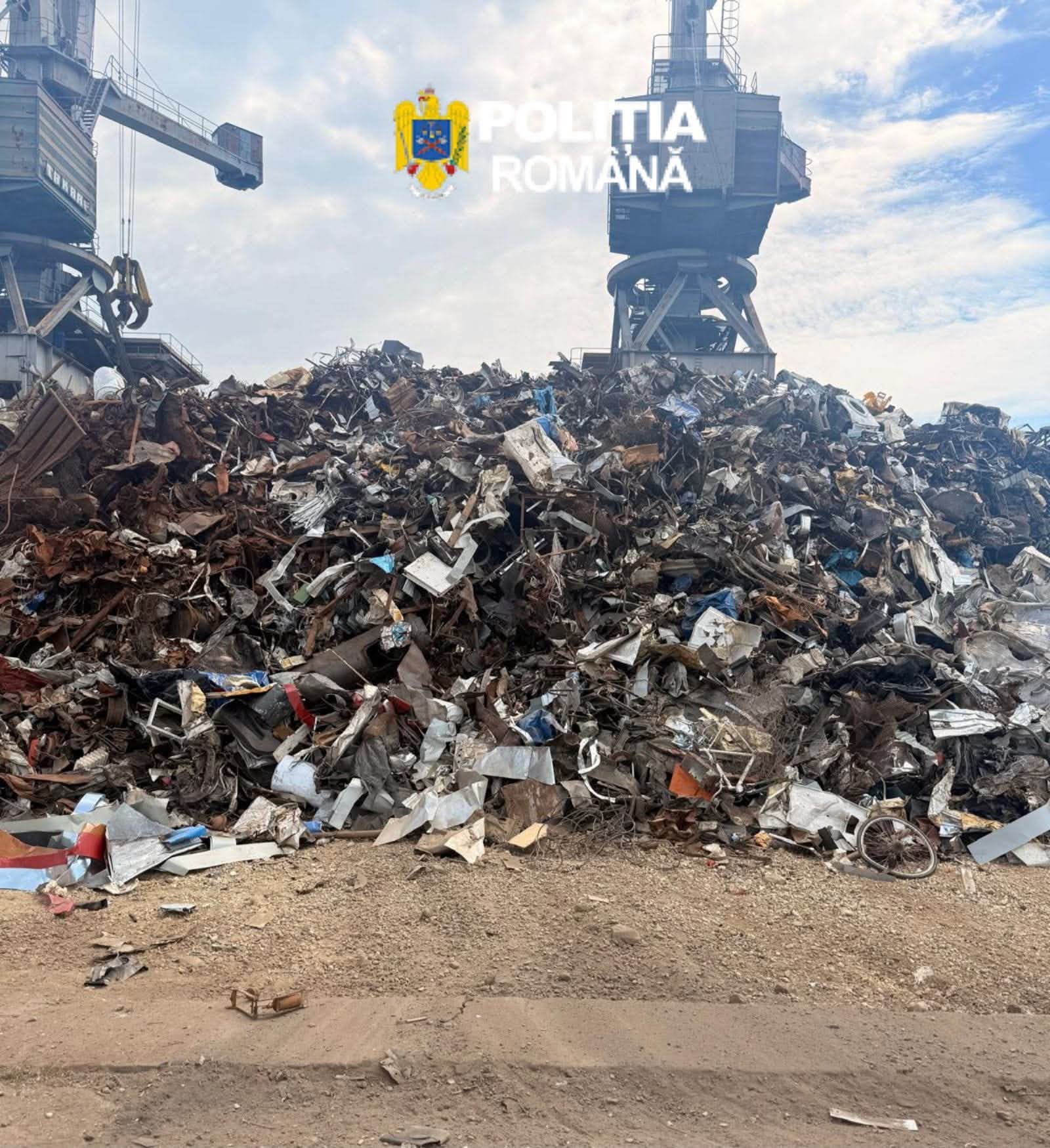 Razie a poliției române. Sute de tone deșeuri găsite la o firmă din Brăila 2 735761377 1320972586872346 4273087109443319134 n