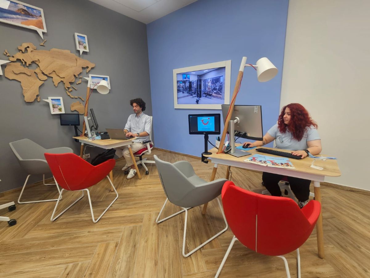TUI România deschide prima agenție fizică din România în Sun Plaza. Oferte last minute 1 Angajati Sun Plaza