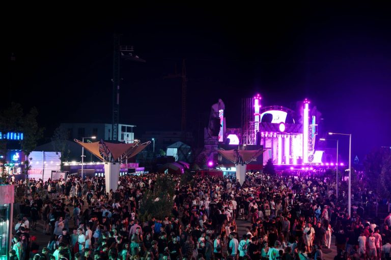 BP DAY 0 4 @JCKSVISION Crowd