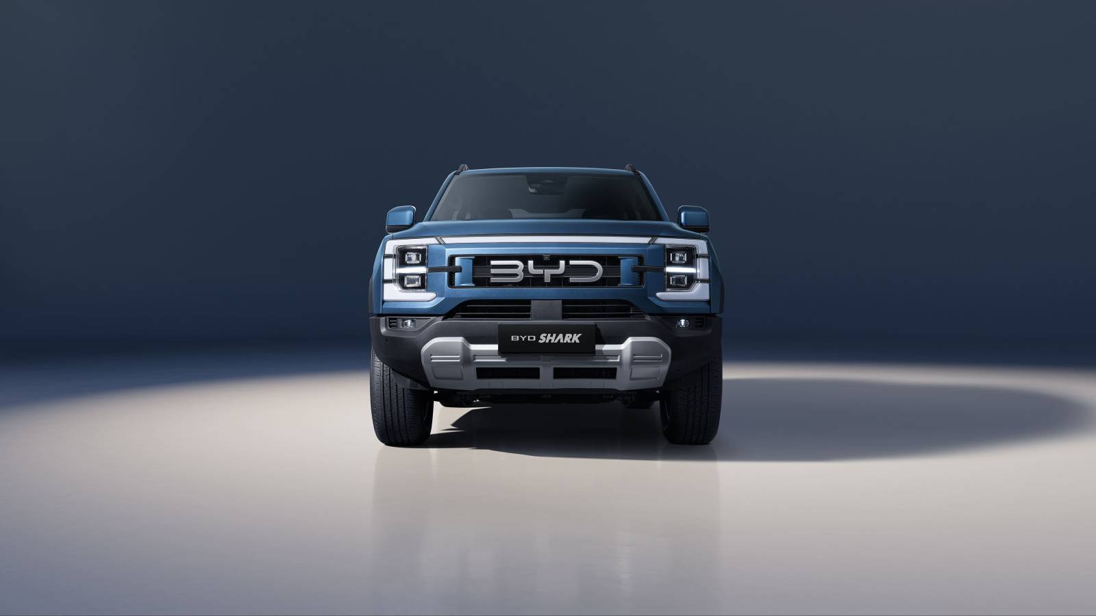 BYD lansează Shakrk, o mașină hybrid în segmentul pickup 1 BYD SHARK 1