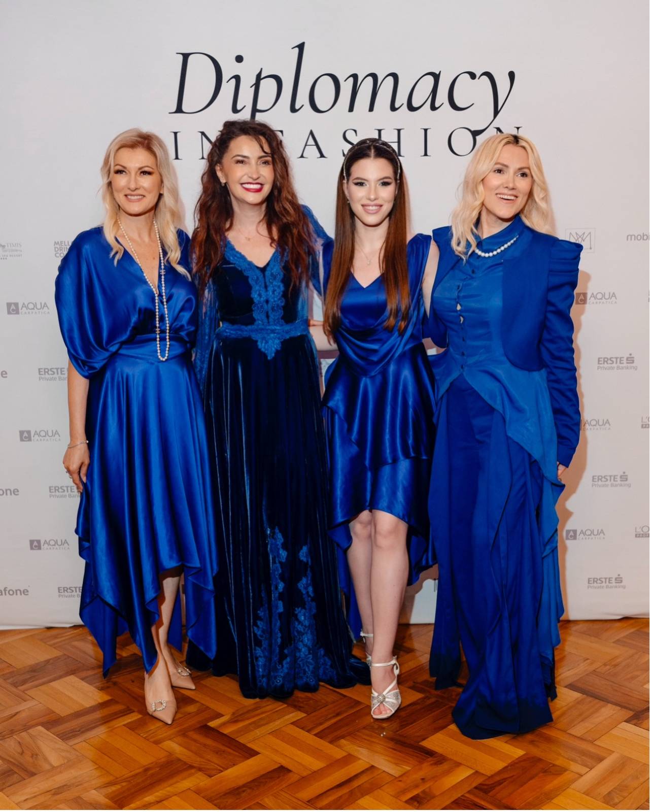 De la albastrul royal la covorul roșu. Cum transformă Ramona Nacu RIAMOR într-un brand internațional 15 CREATIILE Riamor 17