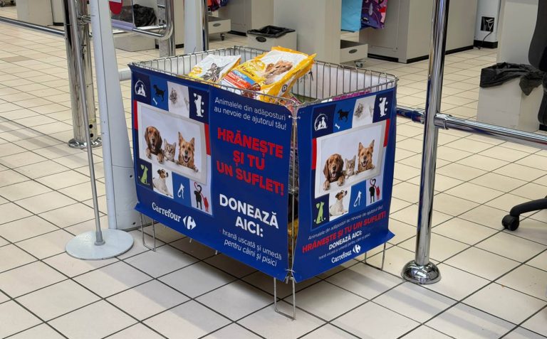 Carrefour - Banca de alimente pentru animale
