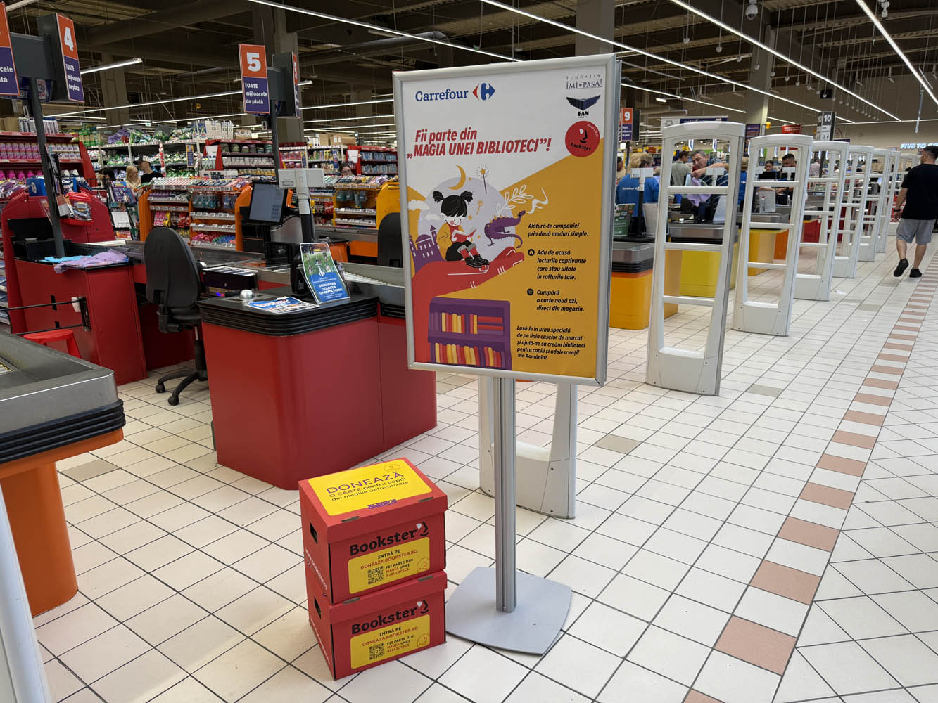 Carrefour extinde la nivel național două dintre băncile sale de donații 2 Carrefour Magia unei biblioteci