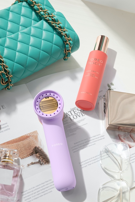 5 trucuri de skincare pentru călătorii 2 F PEACH 2 go Product Lifestyle03.jpg