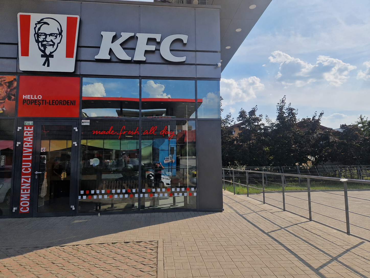 KFC deschide un nou tip de restaurant în România: Delivery Carry Out în Popești-Leordeni 2 KFC Popesti Leordeni4