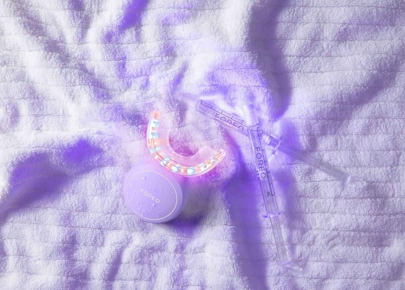 M issa Teeth Whitening Set Product Lifestyle 04.jpg
