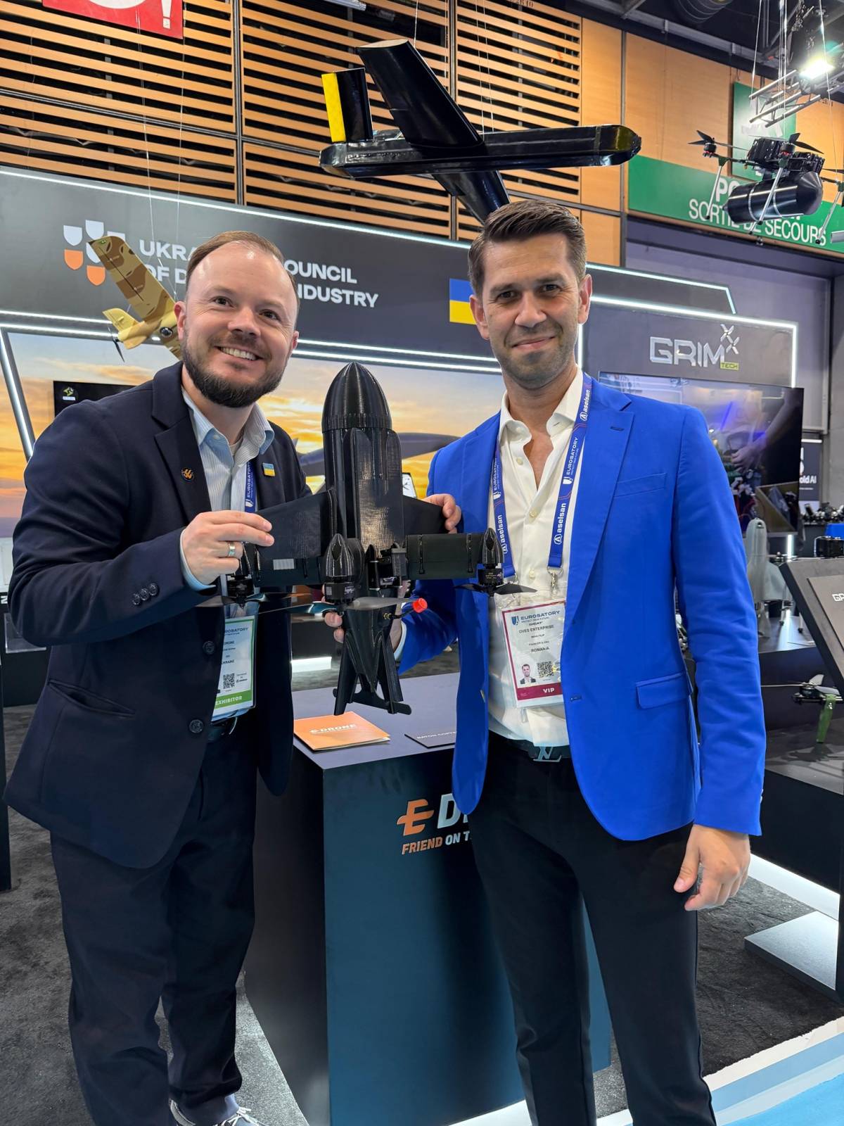 Viktor Yevpak CEO EDRONE si Mihai Filip CEO OVES Enterprise
