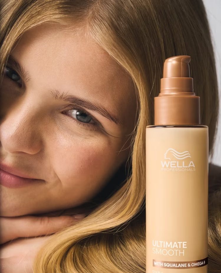 Wella Professionals extinde gama Ultimate Smooth: Lansarea 24/7 Silky Milk adresează o nevoie globală a consumatoarelor cu păr fin 1 Wella Professionals Ultimate Smooth Repromote Benefit 2 Blonde CMYK 1.jpg e1785402858634